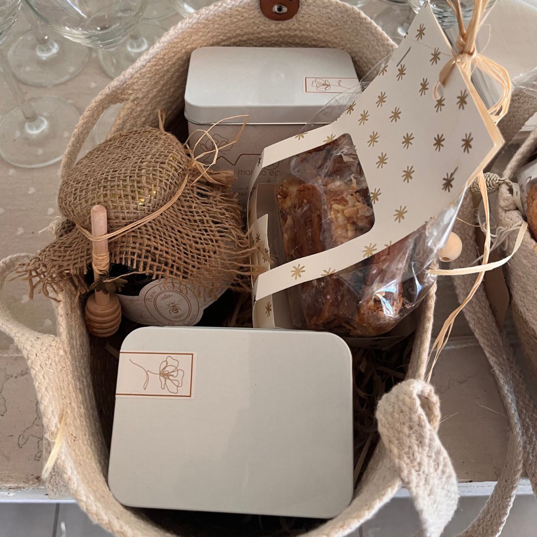 Christmas Gift Hampers: A Taste of Manna Epicure